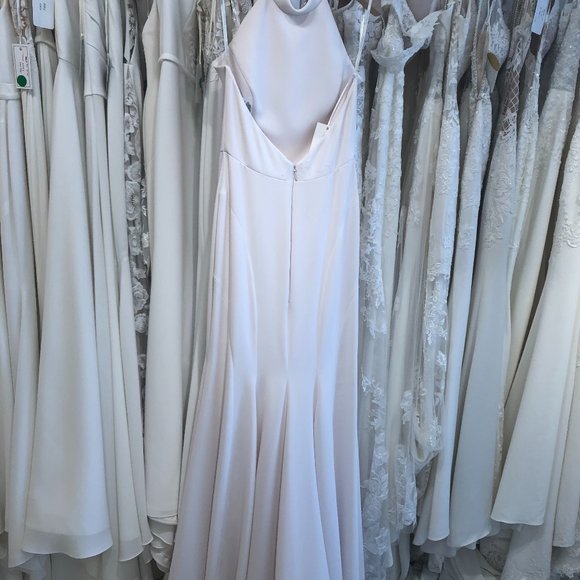 Champagne, halter neckline, fit and flare - Picture 2 of 4